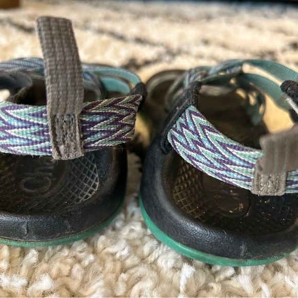 Girls size 1 Chacos, good used condition - Picture 2 of 2
